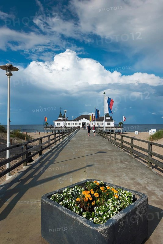 Pier at the lido of Ahlbeck, travel, summer holiday, tourism, Baltic Sea, Baltic Sea coast, lido, lido, holiday, summer holiday, weather, cloudy, sun, cloud, Usedom, Mecklenburg.Vorpommern, Germany, Europe