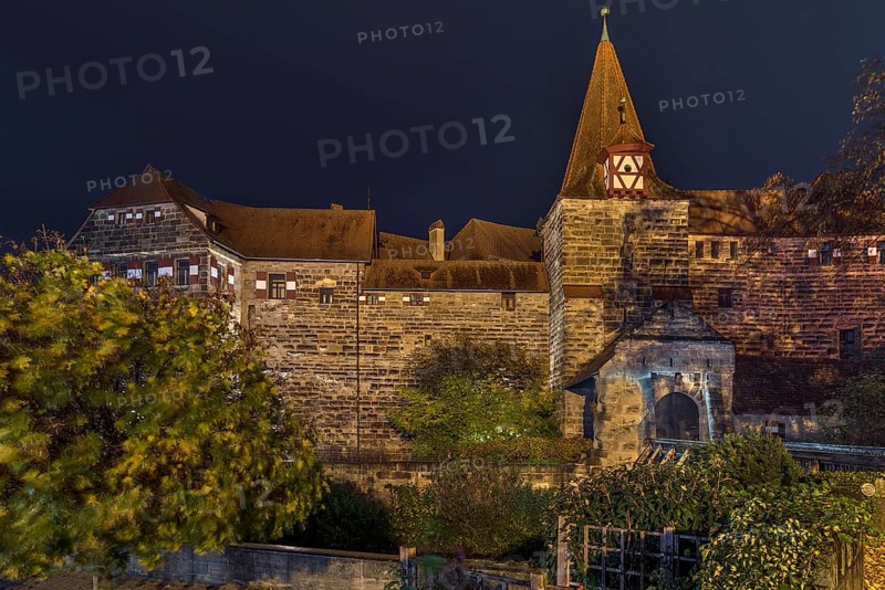 Wenzelburg or Laufer Kaiserburg, illuminated at night, rebuilt by Emperor Charles IV in 1556, Schlossinsel 1, Lauf an der Pegnitz, Middle Franconia, Bavaria, Germany, Europe