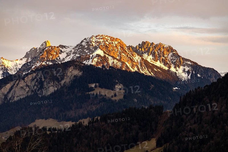 Gummfluh, Douve and Rocher du Midi in the sunset, mountains near Gstaad, Rossiniere, Vaud, Switzerland, Europe