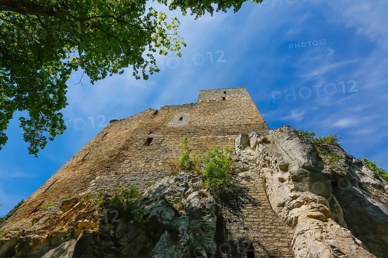 Ruin Reussenstein, ruin of a rock castle above Neidlingen, rock above the Neidlingen valley, ministerial castle of the Teck dominion, Neidlingen, Swabian Alb, Baden-Wuerttemberg, Germany, Europe