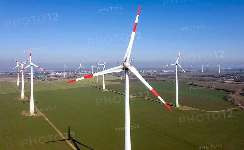 Windmills in a wind farm, Nauen, 03/03/2021
