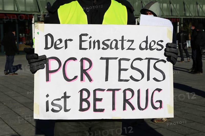 Mannheim: Demonstration against the corona measures. The demonstration was organised by an individual, not by Querdenken. The motto of the demonstration was: For freedom and fundamental rights, for free self-determination, for free vaccination decisions