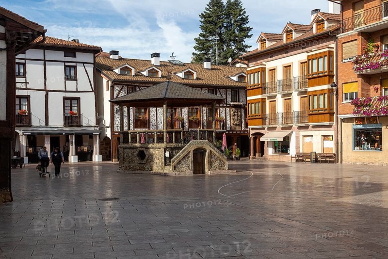 Historic buildings in Plaza Conde de Torremuzquiz, town of Ezcaray, La Rioja Alta, Spain Plaza Conde de Torremuzquiz
