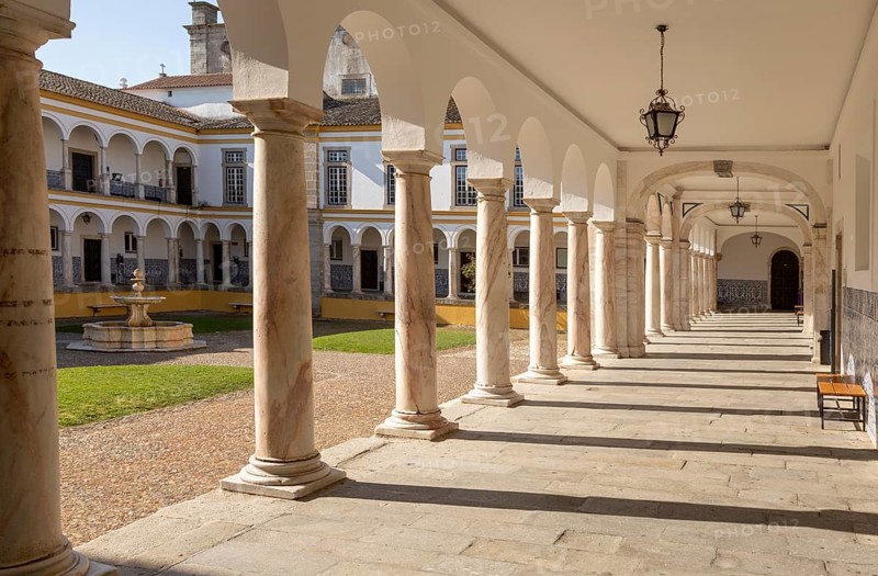 Cloisters collonade marble columns historic courtyard Evora University, Evora, Alto Alentejo, Portugal, Southern Europe, Europe