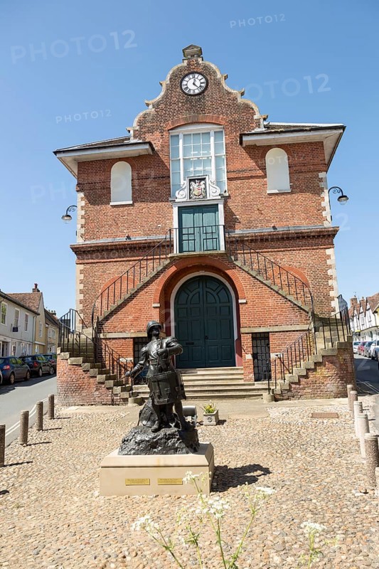 'The Drums of Fore and Aft' drummer boy sculpture by Arnold, Earl of Albemarle, Shire Hall, Market Hill, Woodbridge, Suffolk, England, UK