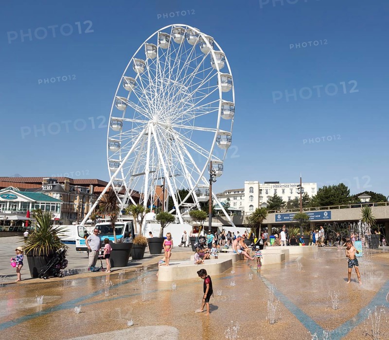 Big Wheel ferris wheel water fountain spray, Pier Approach, Bournemouth, Dorset, England, UK