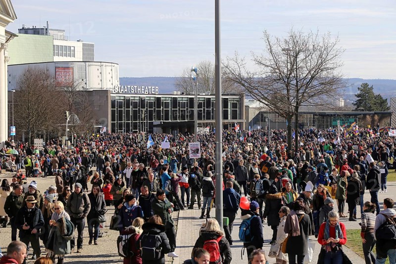 Large demonstration by critics of the corona measures in Kassel: Protests took place simultaneously in many countries under the motto World Wide Demonstration for Freedom, Peace and Human Rights