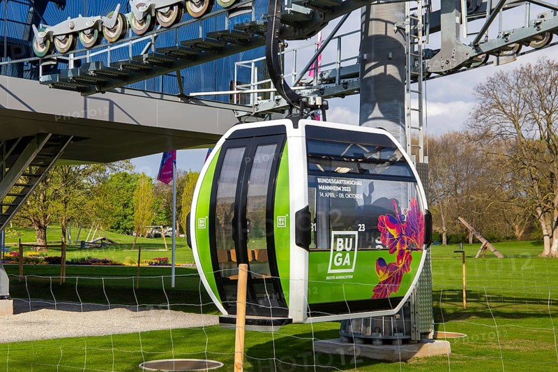 BUGA (Federal Garden Show) Mannheim 2023: The cable car connects the two exhibition grounds Luisenpark and Spinelli Park with each other