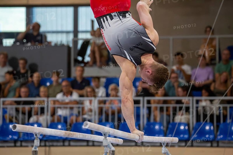 Heidelberg, 9 September 2023: Men's World Cup qualification in conjunction with a national competition against Israel. Glenn Trebing during his routine on parallel bars