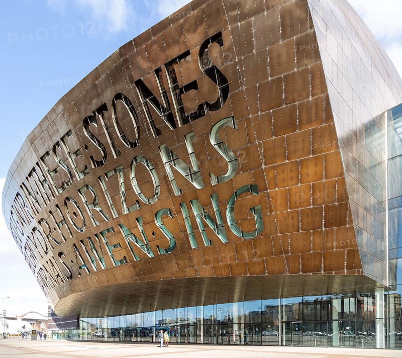 Wales Millennium Centre, Canolfan Mileniwm Cymru, Cardiff Bay, Cardiff, South Wales, UK spend 2004