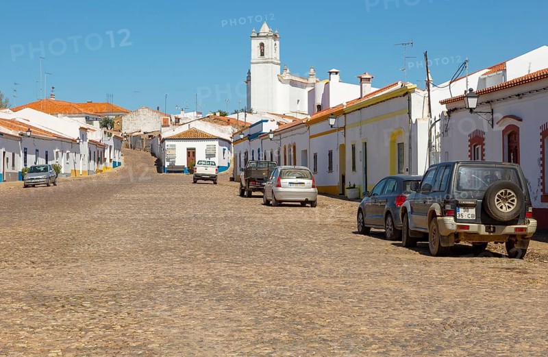 Rural settlement village cobbled streets, Entradas, near Castro Verde, Baixo Alentejo, Portugal, Southern Europe, Europe
