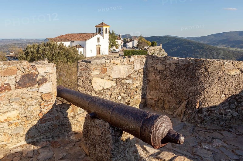 Cannon in historic castle medieval village of Marvao, Portalegre district, Alto Alentejo, Portugal, Southern Europe, Europe