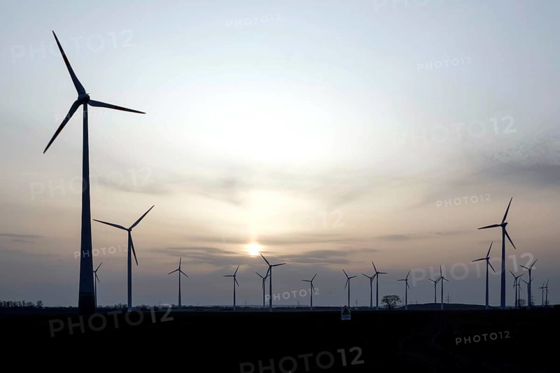 Windmills in a wind farm, Nauen, 03/03/2021