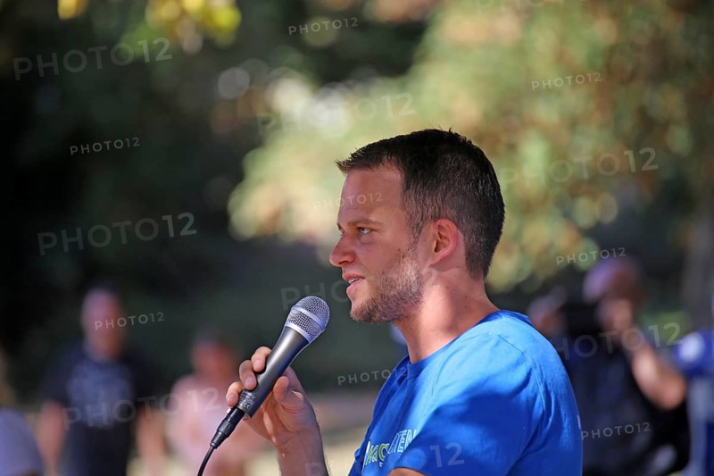 Mannheim: Lawyer Markus Haintz speaks at a vigil against the federal government's coronavirus measures. The rally was organised by the group Querdenken 621