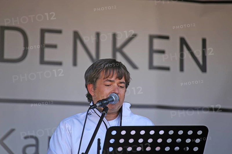 Karlsruhe: Michael Ballweg speaks at the Corona protests against the measures taken by the federal government. The protests were organised by the Querdenken 721 Karlsruhe initiative