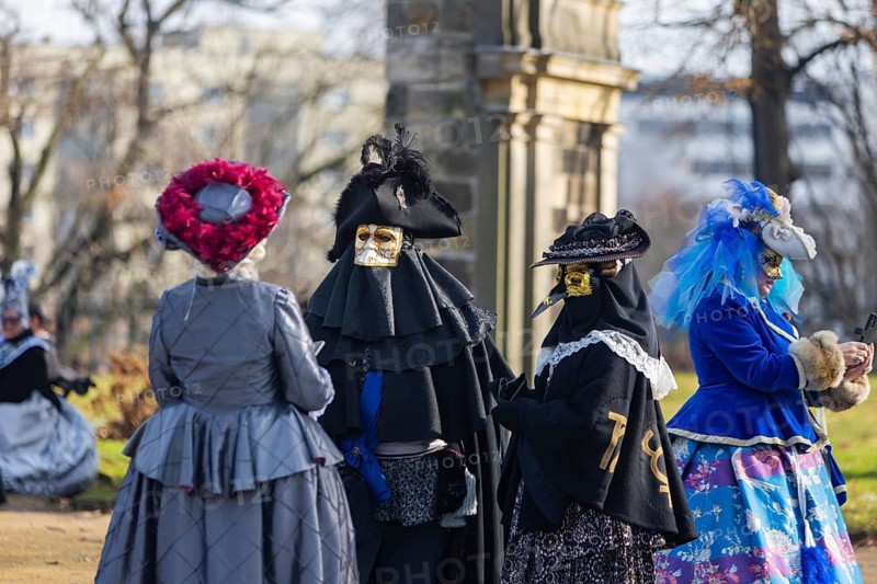 LUST & PASSION & JOY OF LIFE, for the joy of the masquerade, the Elbvenezian Carnival took place in Dresden on the weekend in front of Rose Monday. The highlight was the joint stroll through the historic centre with masks in robes in the style of the Elbe Venetian Carnival from the Neumarkt through the Altmarktgalerie, the Schlossstrasse, through the Stallhof, along the Fuerstenzug, onto the Bruehlsche Terrasse and into the Bruehlsche Garten, Dresden, Saxony, Germany, Europe