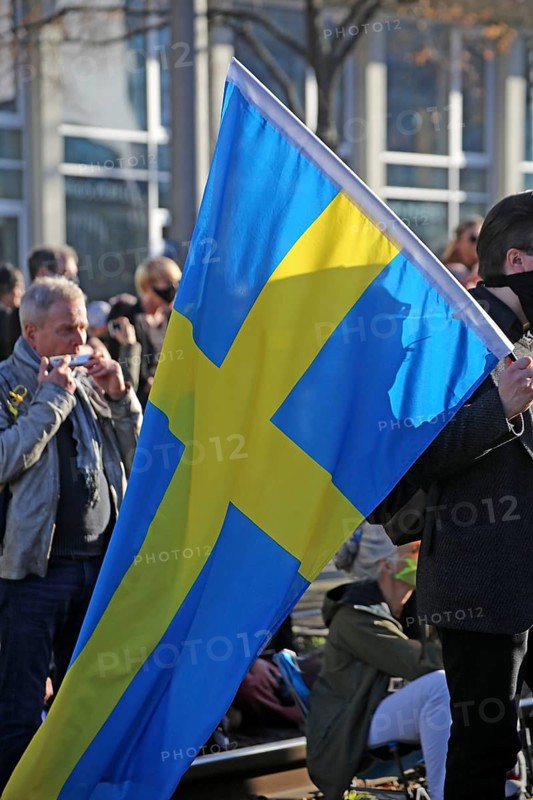 Large demonstration in Leipzig against the federal government's corona policy
