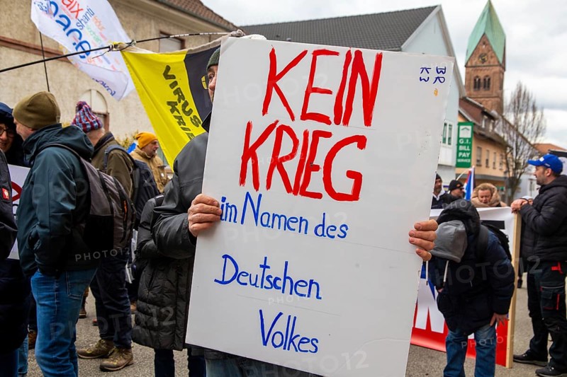 A large peace demonstration took place in Ramstein. Several thousand participants demonstrated under the slogan AMI STOP arms exports to Ukraine