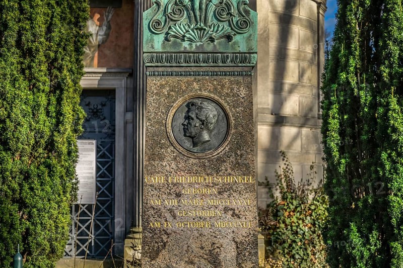 Karl Friedrich Schinkel, Grave, behind Mausoleum Hitzig, Dorotheenstaedtischer Friedhof, Chausseestrasse, Mitte, Berlin, Germany, Europe