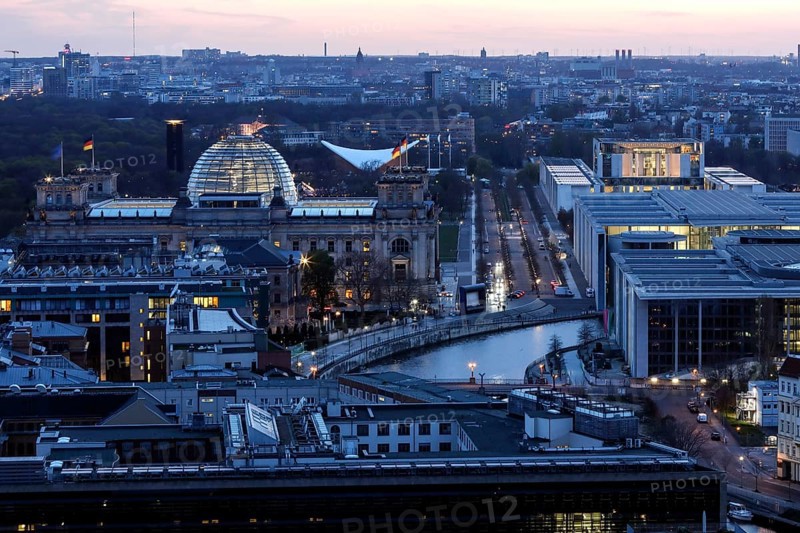Reichstag and Chancellery in the evening, Berlin, 21.04.2021