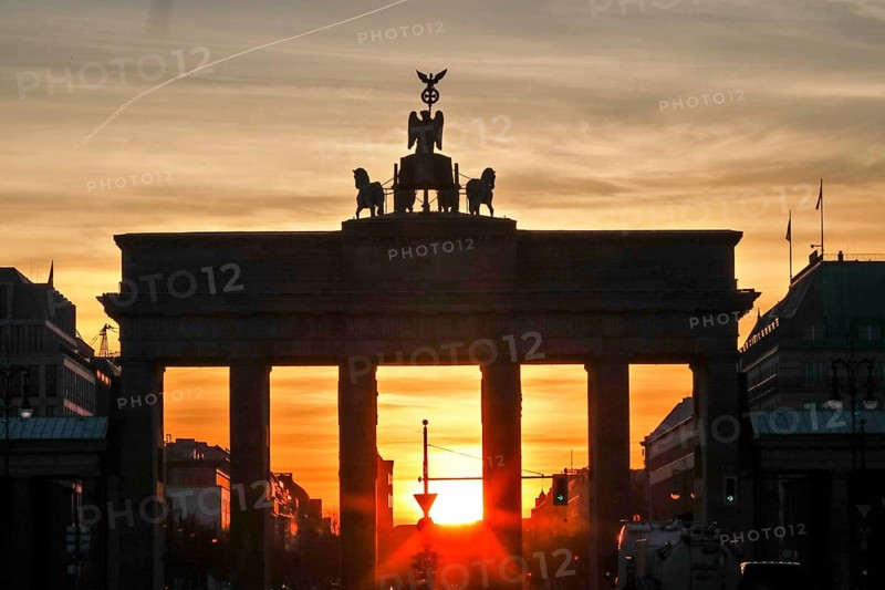 Sunrise at the Brandenburg Gate, Berlin, 30/03/2021