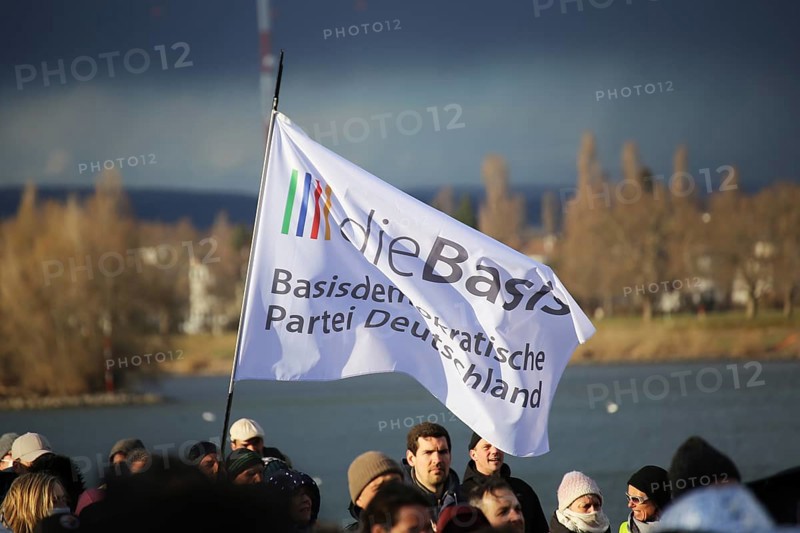 Mainz: A demonstration against the coronavirus measures took place under the slogan One year of lockdown policy - enough is enough . It was organised by private individuals. Demonstrations were held in all state capitals on this day