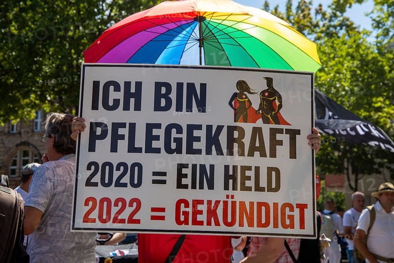Demonstration in Landau, Palatinate: The demonstration was directed against the government's planned corona measures. There were also calls for peace negotiations instead of arms deliveries