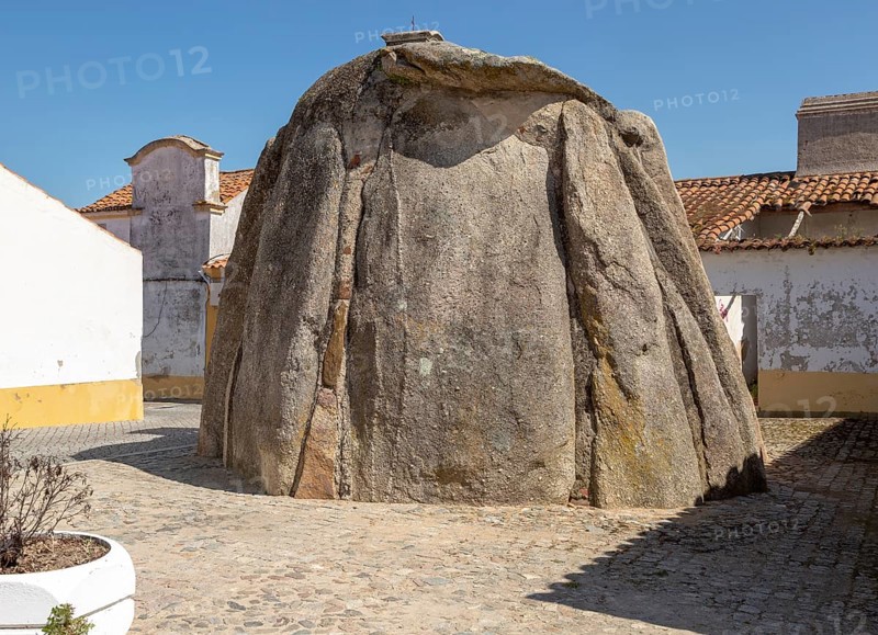Anta de Pavia, Chapel Dolmen, Pavia village, Alentejo, Portugal, Southern Europe neolithic burial monument converted to Christian chapel, Europe