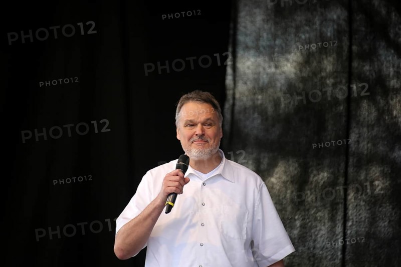 Molecular biologist Dr Stefan Lanka speaks at the large-scale lateral thinking demonstration in Stuttgart. The motto of the demonstration was Fundamental rights are not negotiable