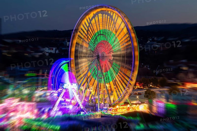 Night shot of the Bad Duerkheim sausage market 2023 The Bad Duerkheim sausage market takes place every year in September and is considered the largest wine festival in the world
