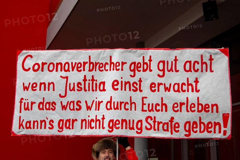 Karlsruhe, 10 December 2023: Large demonstration in favour of reappraisal of the coronavirus measures. A symbolic criminal complaint was filed against the members of the Bundestag who voted in favour of mandatory vaccination at the facilities