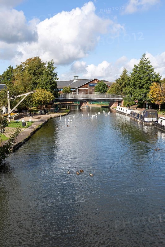 Kennet and Avon canal in the town centre of Newbury, Berkshire, England, UK