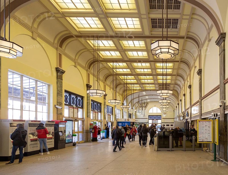 1930s Art Deco interior of central railway station concourse, Cardiff, South Wales, UK
