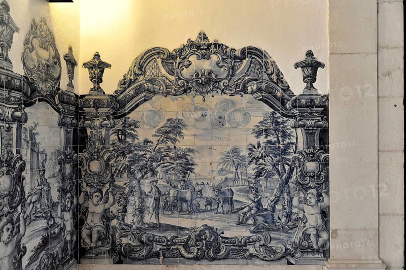 Azulejos, tile painting, Monastery of Sao Vicente de Fora, built until 1624, Old Town, Lisbon, Lisboa, Portugal, Europe