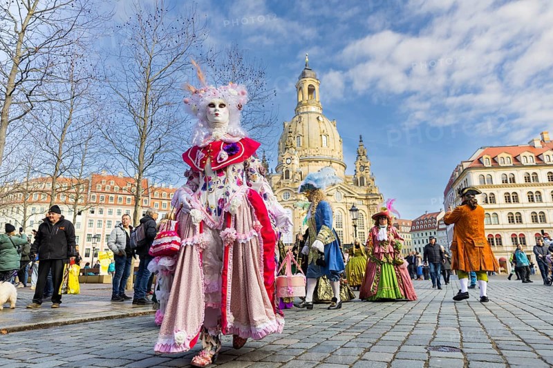 LUST & PASSION & JOY OF LIFE, for the joy of the masquerade, the Elbvenezian Carnival took place in Dresden on the weekend in front of Rose Monday. The highlight was the joint stroll through the historic centre with masks in robes in the style of the Elbe Venetian Carnival from the Neumarkt through the Altmarktgalerie, the Schlossstrasse, through the Stallhof, along the Fuerstenzug, onto the Bruehlsche Terrasse and into the Bruehlsche Garten, Dresden, Saxony, Germany, Europe