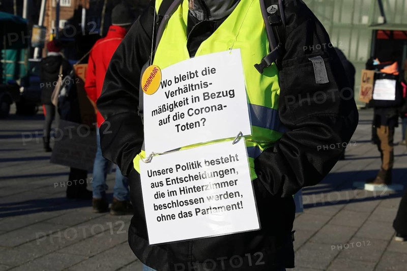 Mannheim: Demonstration against the corona measures. The demonstration was organised by an individual, not by Querdenken. The motto of the demonstration was: For freedom and fundamental rights, for free self-determination, for free vaccination decisions