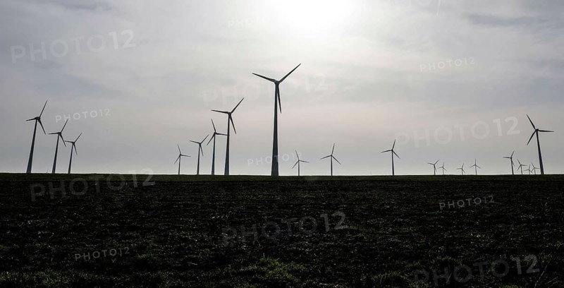 Windmills in a wind farm, Nauen, 03/03/2021