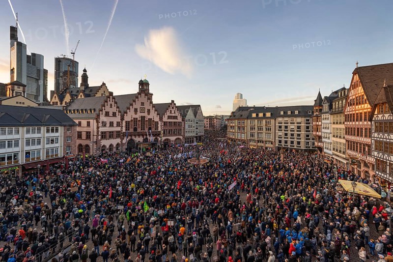 Around 20, 000 people gathered on the Roemerberg in Frankfurt am Main on 5 February 2024 to demonstrate for democracy under the motto Frankfurt stands up for democracy, Roemerberg, Frankfurt am Main, Hesse, Germany, Europe
