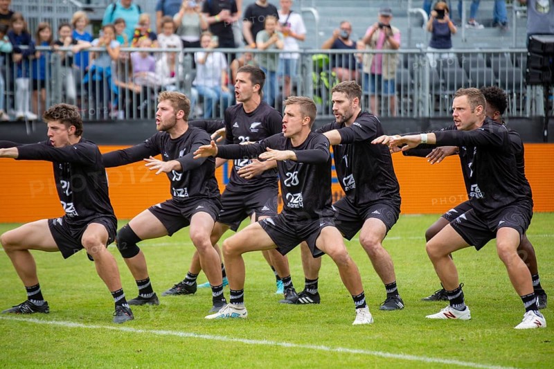 Fistball World Championship from 22 July to 29 July 2023 in Mannheim: Before the match between New Zealand and the Czech Republic, the New Zealand national team performed the so-called Haka, the ceremonial dance of the Maori, much to the delight of the spectators