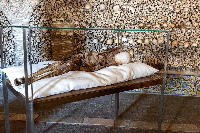 The Chapel of Bones, Capela dos Ossos, city of Evora, Alto Alentejo, Portugal, southern Europe, Europe