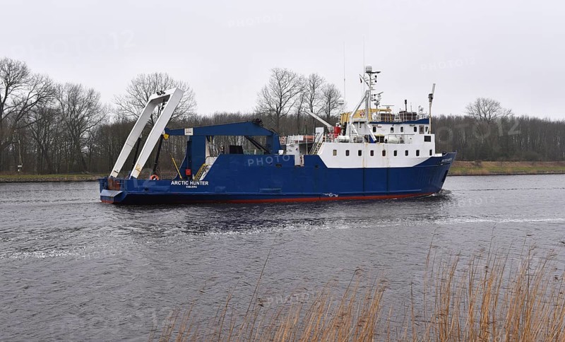 Fishing trawler, trawler Arctic Hunter in the Kiel Canal, Kiel Canal, Schleswig-Holstein, Germany, Europe