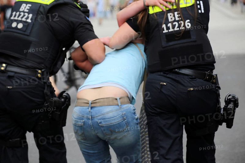 Berlin: The planned lateral thinker demo for peace and freedom against the corona measures of the federal government was banned. Several arrests were made