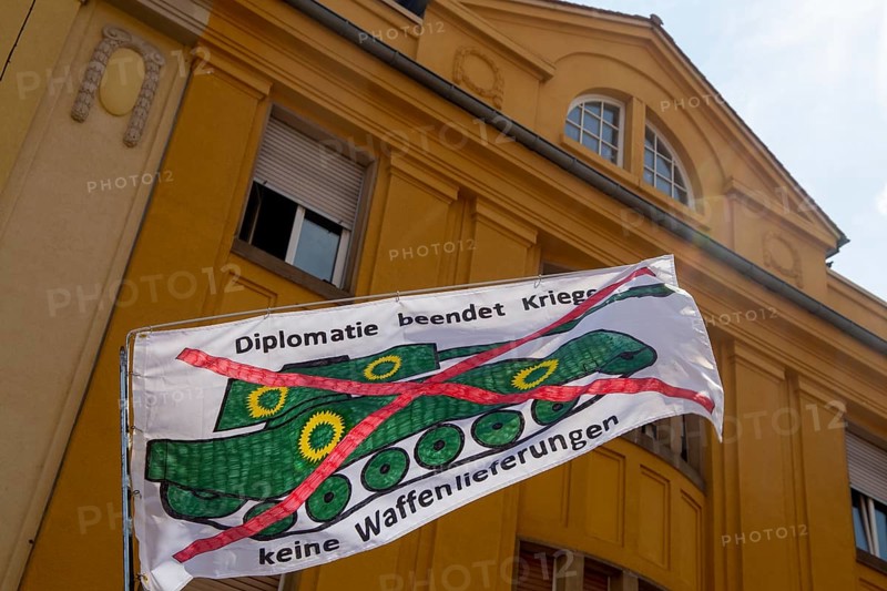 Demonstration in Landau, Palatinate: The demonstration was directed against the government's planned corona measures. There were also calls for peace negotiations instead of arms deliveries and effective measures to curb inflation