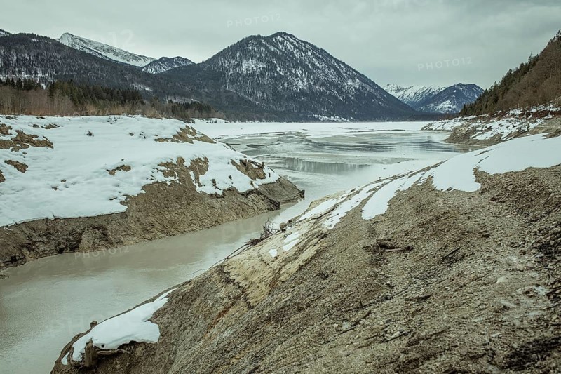 Low water level at the Sylvenstein reservoir in 2015, Fall, Upper Bavaria, Bavaria, Germany, Europe