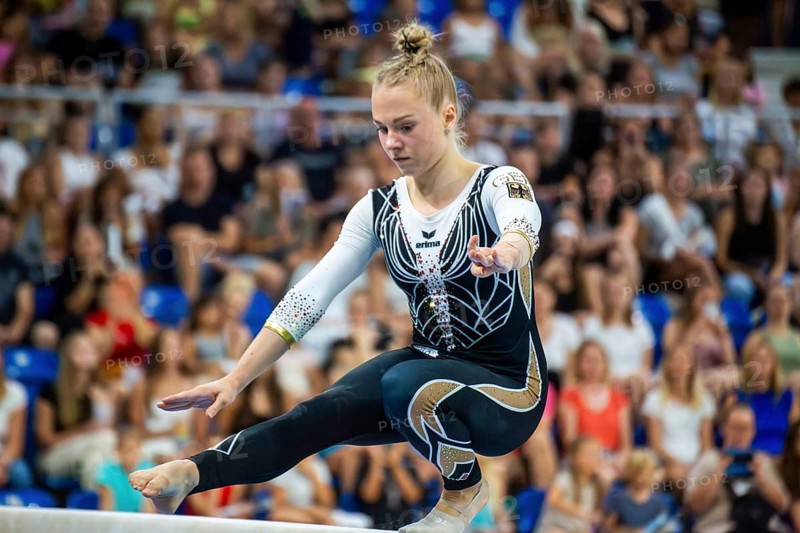 Heidelberg, 9 September 2023: Women's national gymnastics competition in the SNP Dome in Heidelberg. Lea Quaas performs on the balance beam
