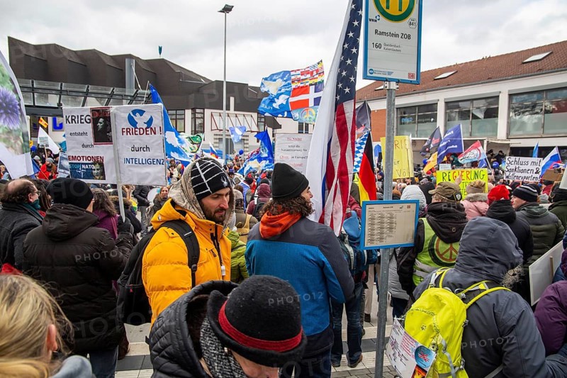 A large peace demonstration took place in Ramstein. Several thousand participants demonstrated under the slogan AMI STOP arms exports to Ukraine