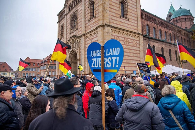 Speyer: An AfD rally took place under the motto Our country first . There were counter-protests