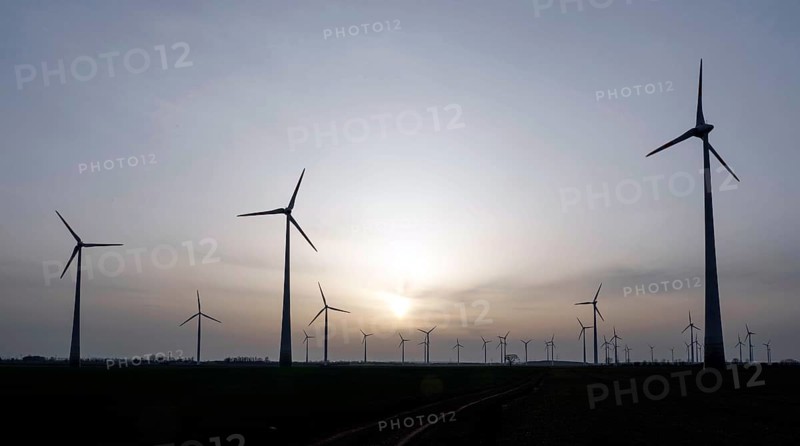 Windmills in a wind farm, Nauen, 03/03/2021