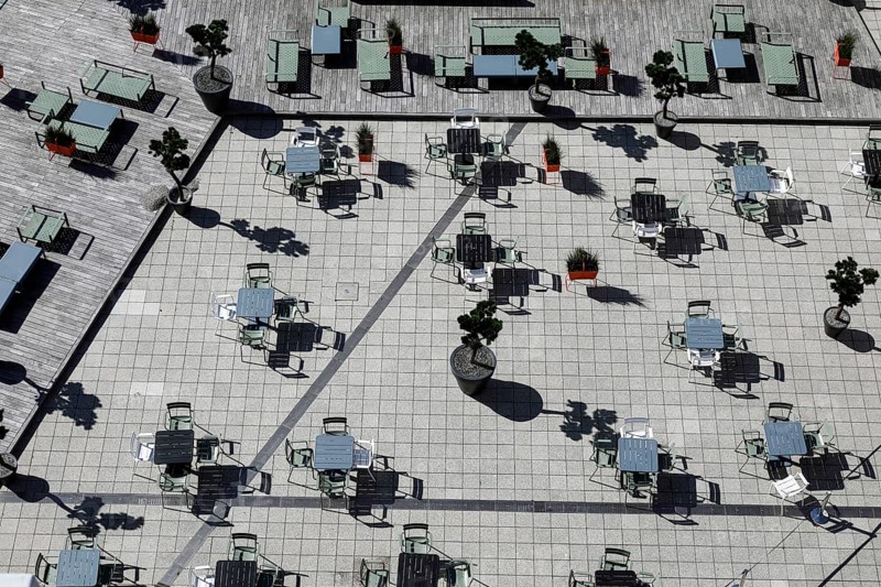 Unused chairs and tables in a cafe closed due to lockdown, Berlin, 27/04/2021