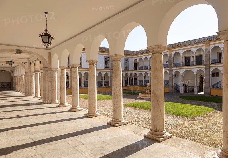 Cloisters collonade marble columns historic courtyard Evora University, Evora, Alto Alentejo, Portugal, Southern Europe, Europe